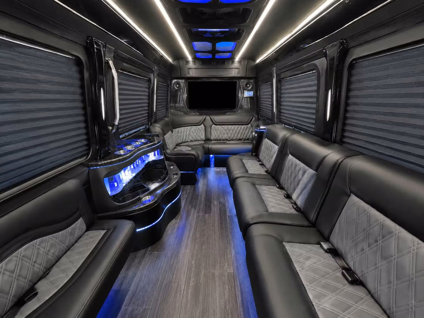 coachbussandiego com helps you book airport shuttle transportation for military personnel in san diego