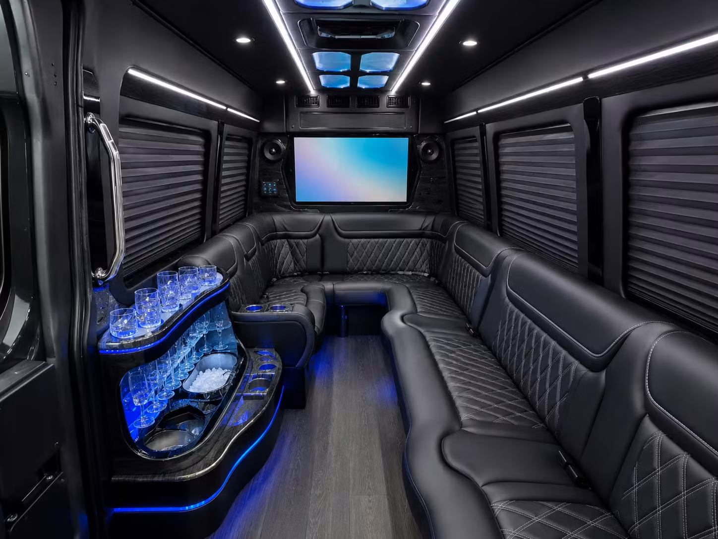 san diego concert bus rentals for large groups heading to viejas arena